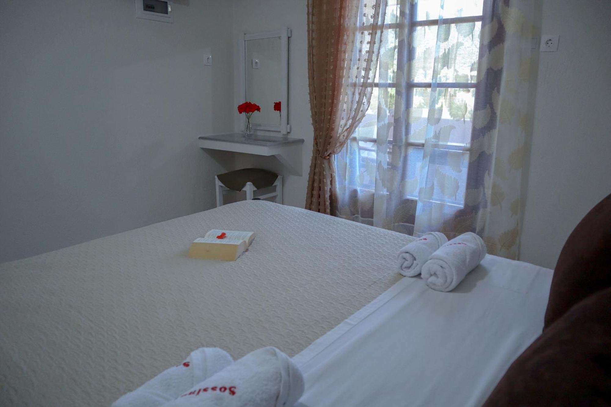 Aparthotel Sossinola Steni Vala Alonissos Esterno foto
